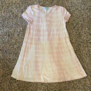 Pink like new dress teeshirt-style short sleeve women size small fit like medium